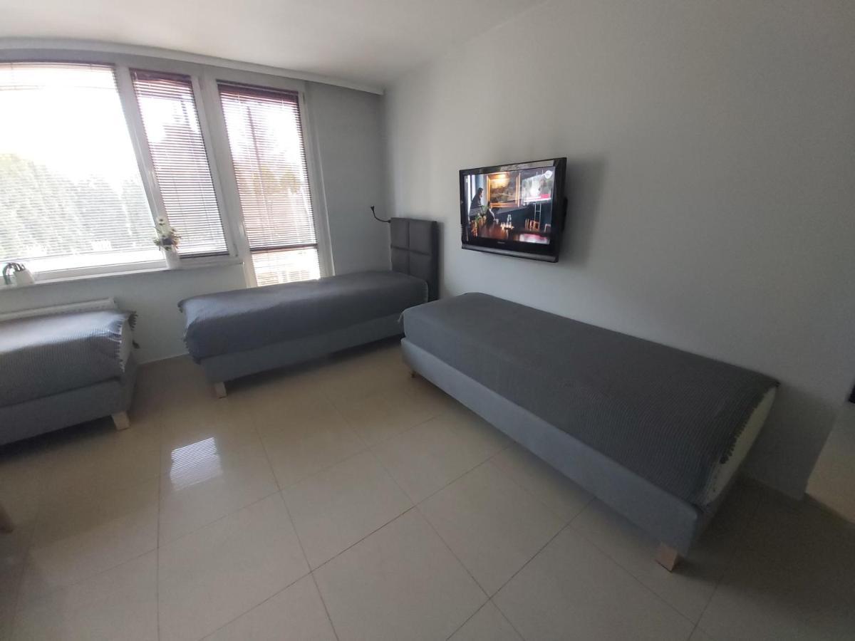 Apartament z ogrodem Tychy Apartament Zewnętrze zdjęcie